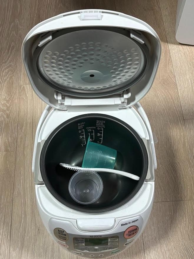 海外向け炊飯器 象印 NS-ZCC10(120V) マイコン炊飯器 5.5合