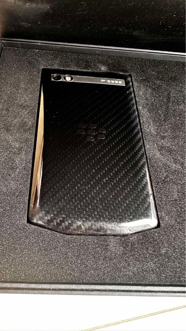BlackBerry PORSCHE DESIGN P'9983 スマートフォン