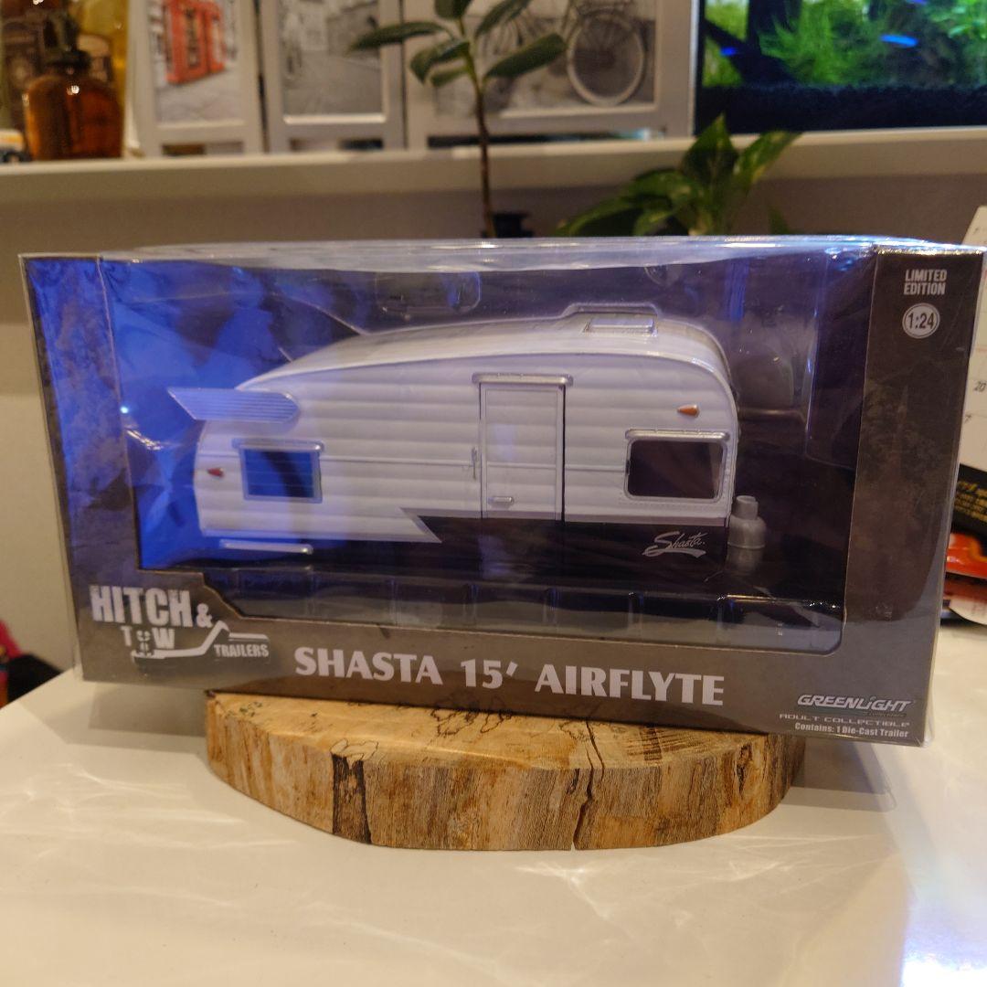 GREENLIGHT　シャスタ　shasta　1/24　トレーラー　ミニカー