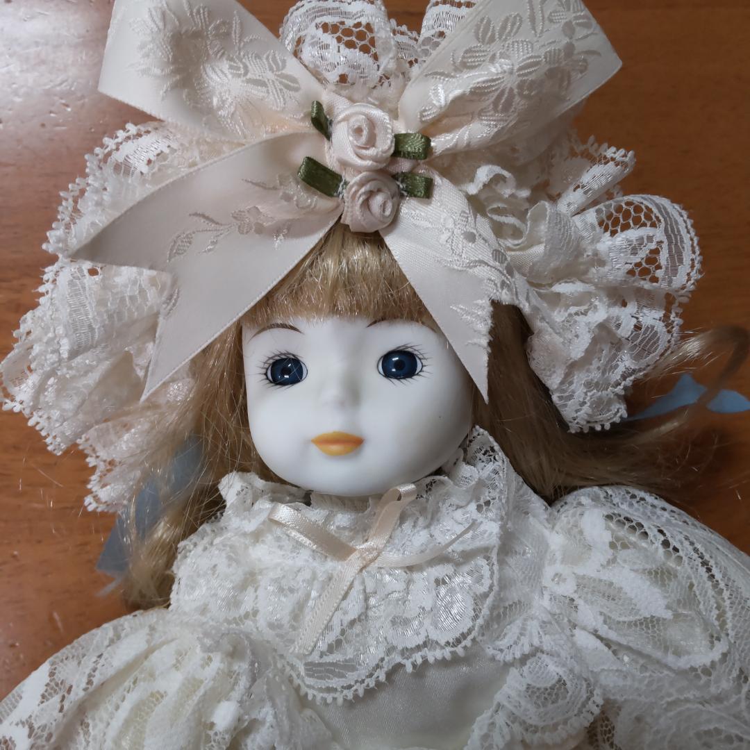 創作人形　現代人形　イギリス　ドール　ポーセリンドール