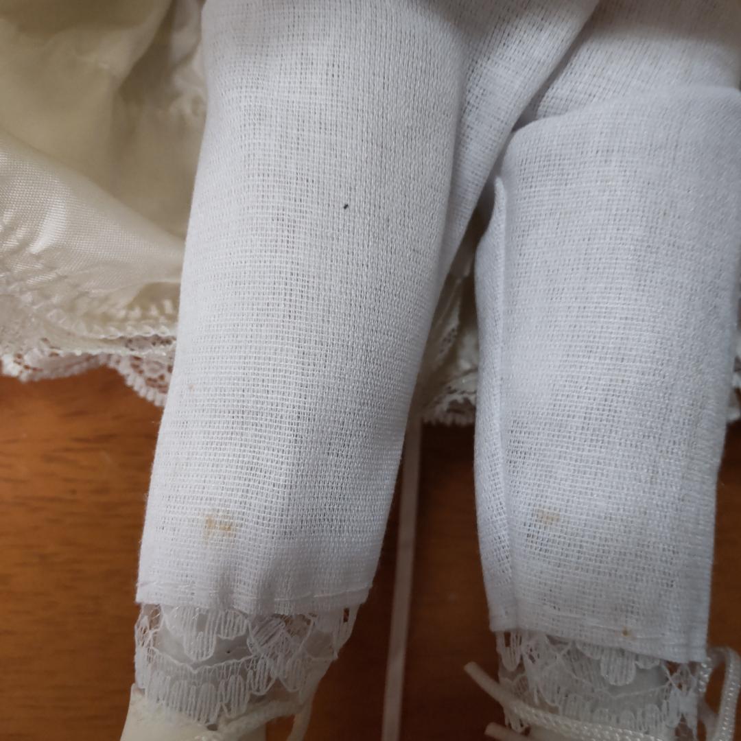 創作人形　現代人形　イギリス　ドール　ポーセリンドール