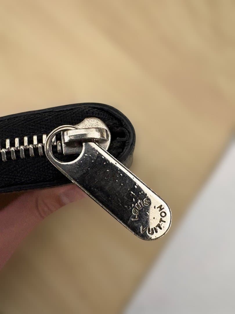 最終値下げ！ルイ・ヴィトン ジッピー・ウォレット ブラック