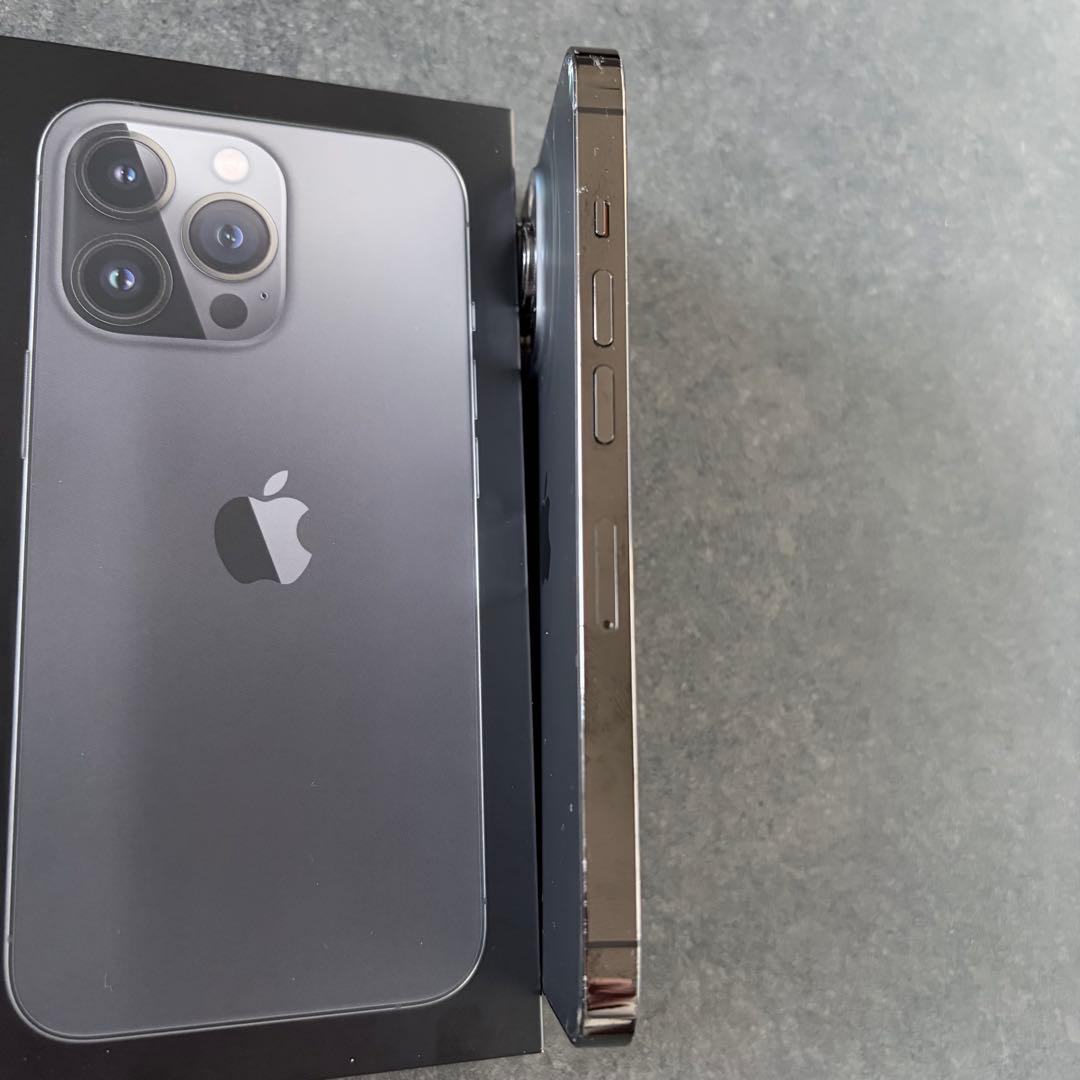 iPhone13 PRO 256GB グラファイト 背面ヒビ有り 動作問題なし