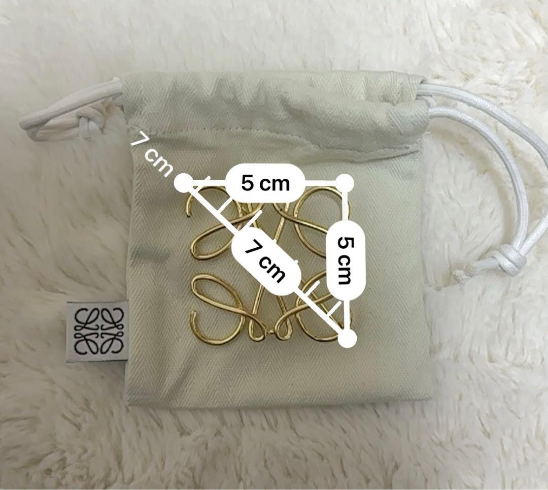 LOEWE ゴールド ロゴブローチ