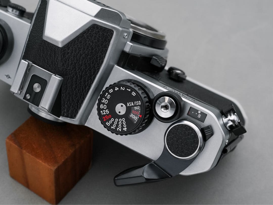 極美品｜未使用級 ニコン FM2N 前期型 ハニカムチタン型シャッター 元箱付き