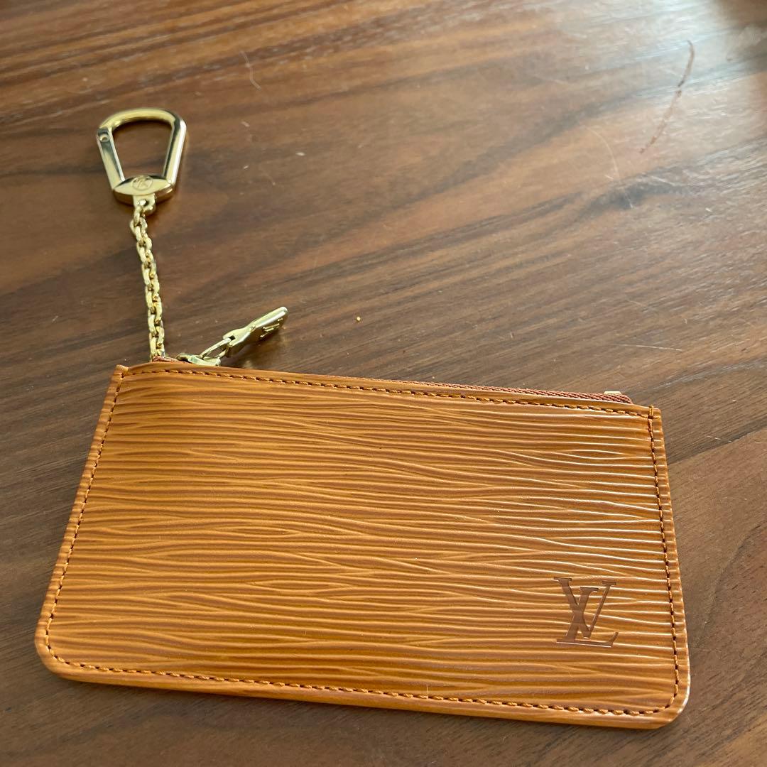 LOUIS VUITTON キーケース