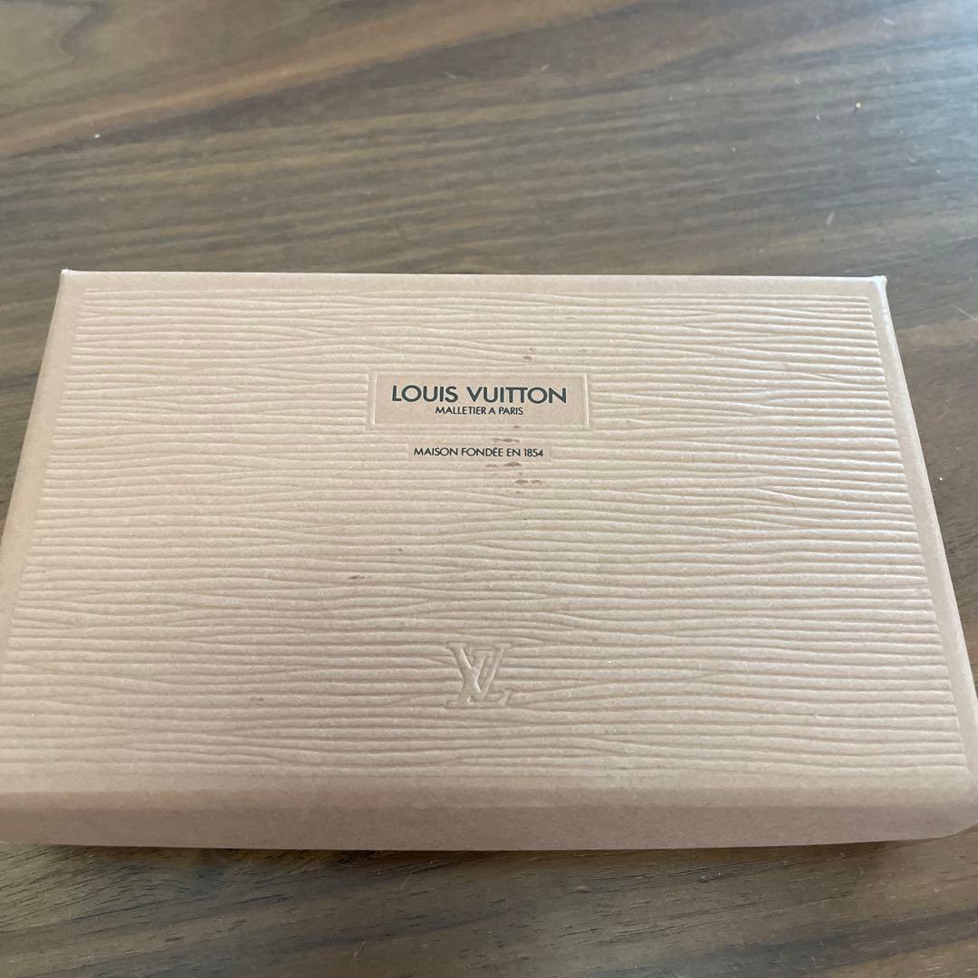 LOUIS VUITTON キーケース