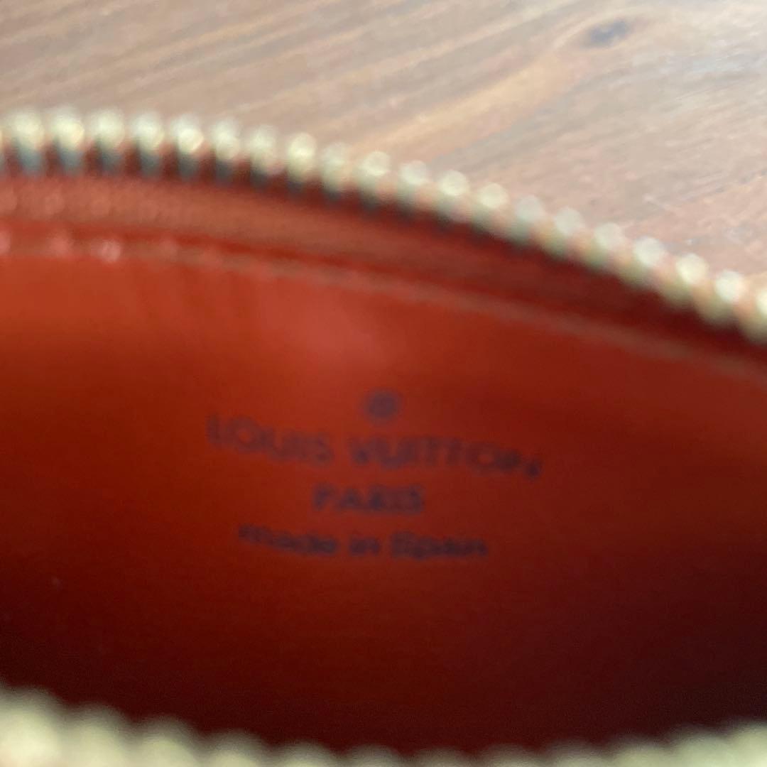 LOUIS VUITTON キーケース