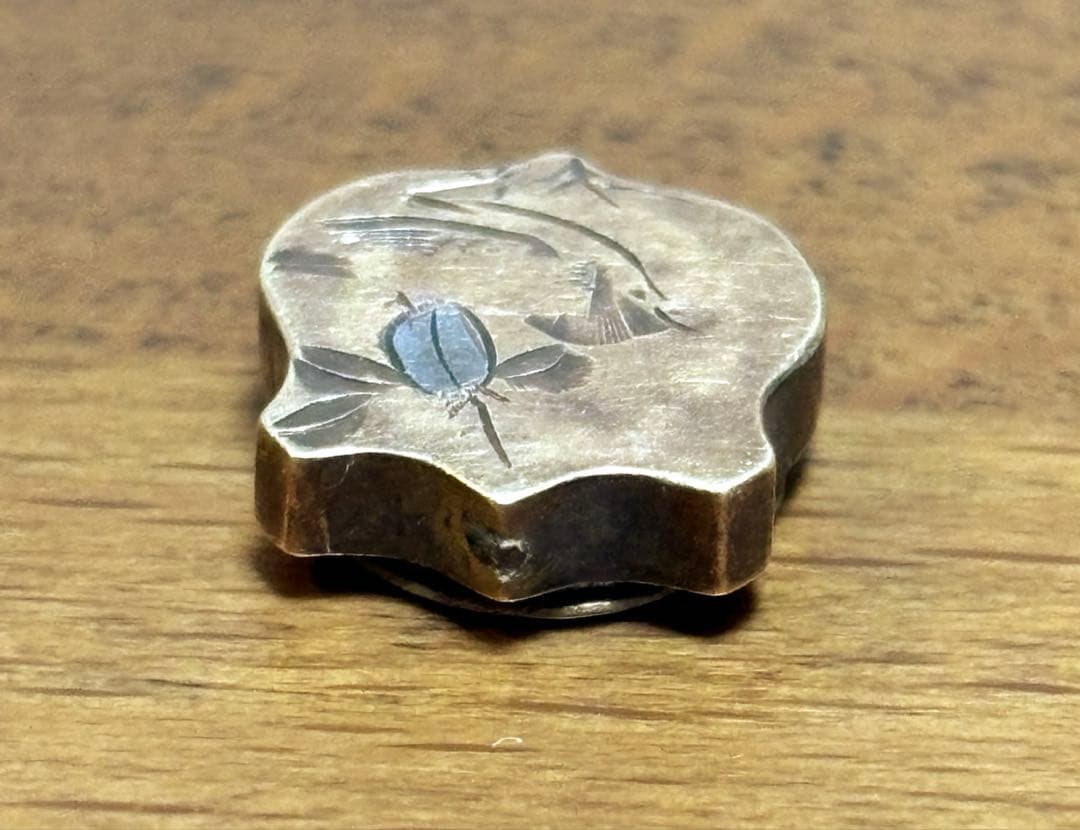 アンティーク　懐中時計鎖用 方位磁石　彫金　金工　k18？