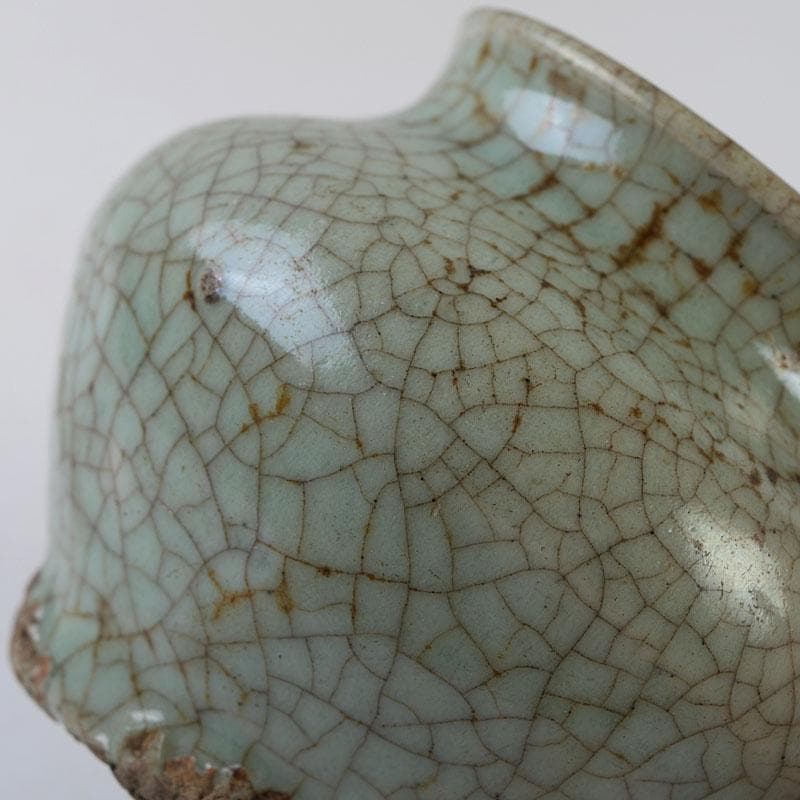 中国　南宋　官窯　金糸鉄線　飾壺　小壺　Z　8608