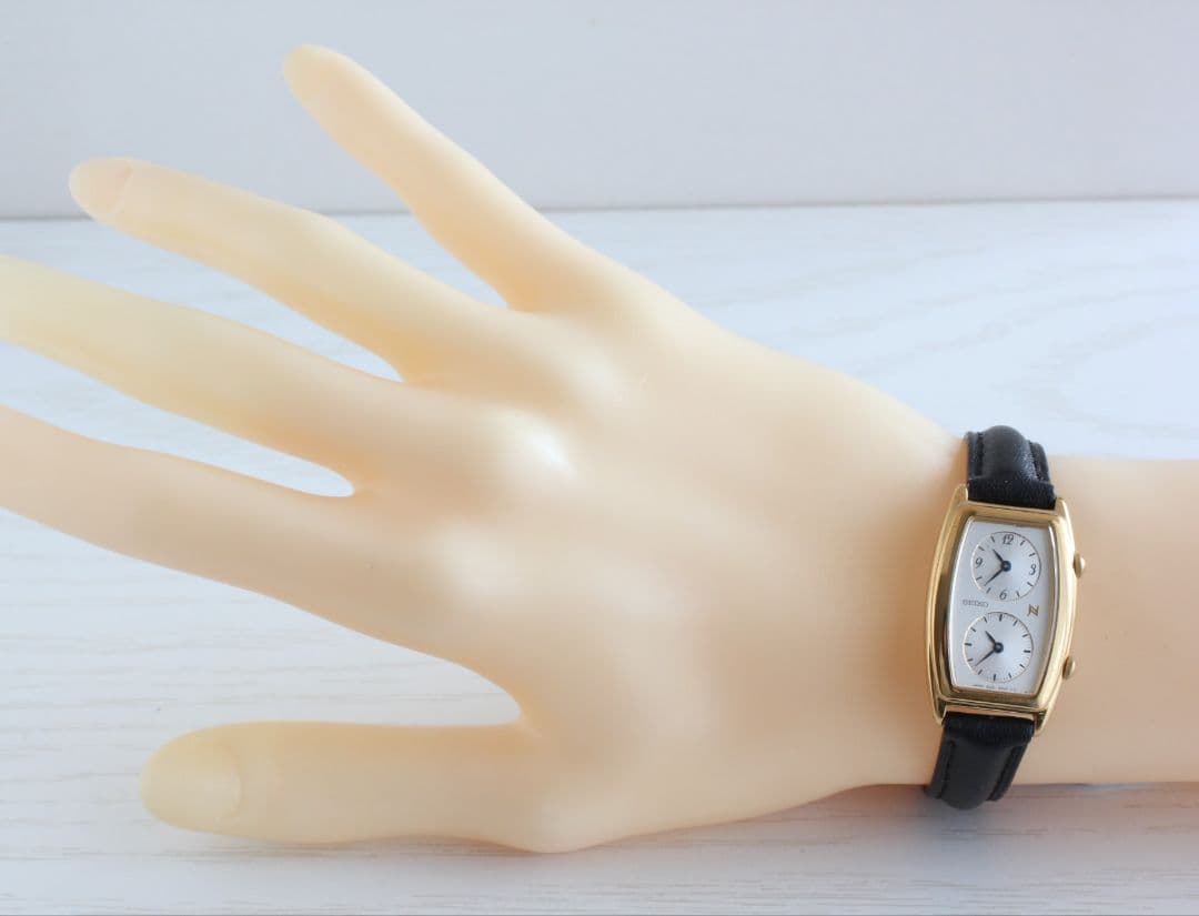 稼働品 セイコー　ノイエ　SEIKO NOIE 腕時計1E20-3AOO