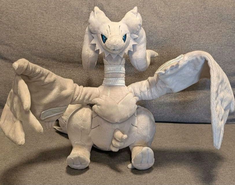 ポケモン　レシラム　ぬいぐるみ　タカラトミー製