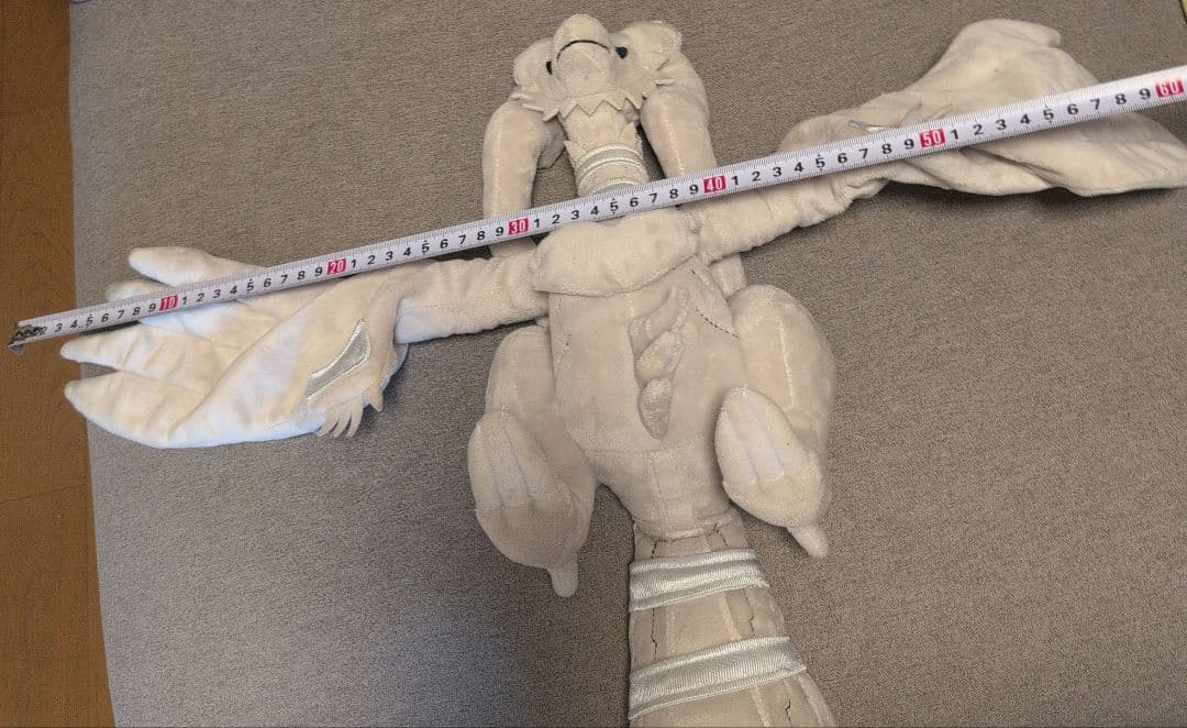 ポケモン　レシラム　ぬいぐるみ　タカラトミー製