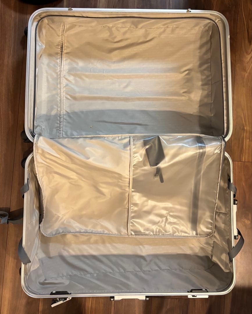 サムソナイト 大型スーツケース TSAロックあり ネームタグ、鍵つき、使用2回