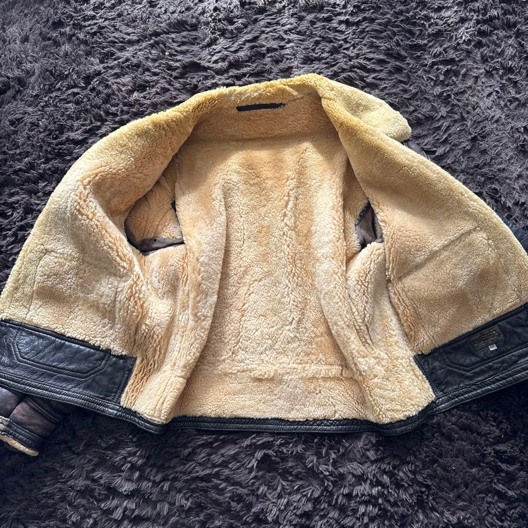 再評価3倍以上価値‼️お宝‼️フライトジャケット米国海軍仕様M445皮の素材を変更