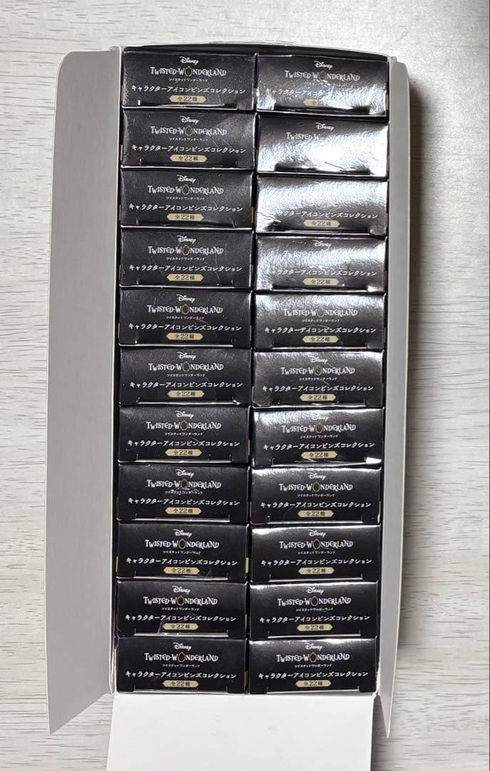 ツイステッドワンダーランド　キャラクターアイコンピンズコレクション 寮章ピンズ