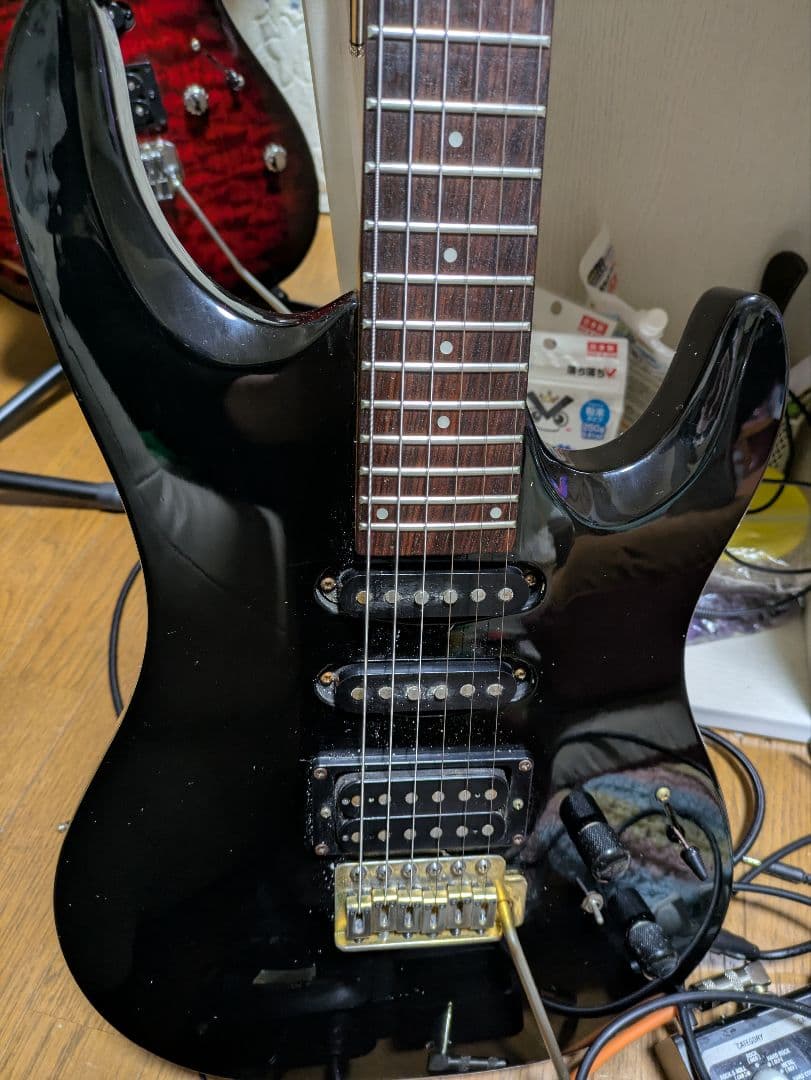 ARIAPROII黒いMAGシリーズ♫ストラトタイプエレキギター♫