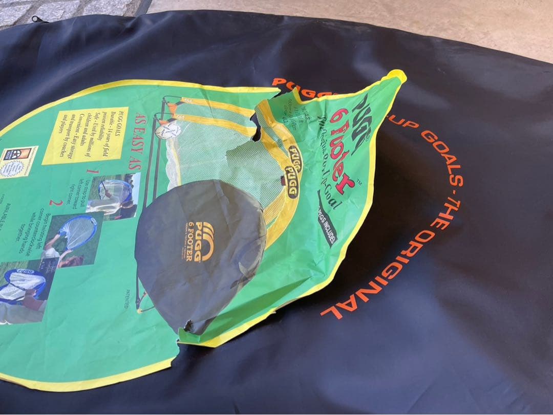 パグPUGG 6フィート ポップアップサッカーゴール幅183cm折りたたみ式