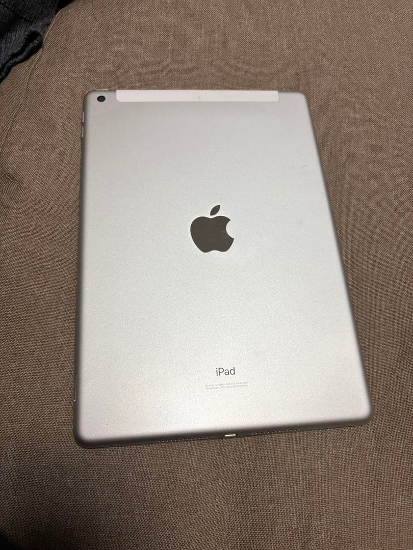 Apple iPad (第８世代) 32GB シルバー