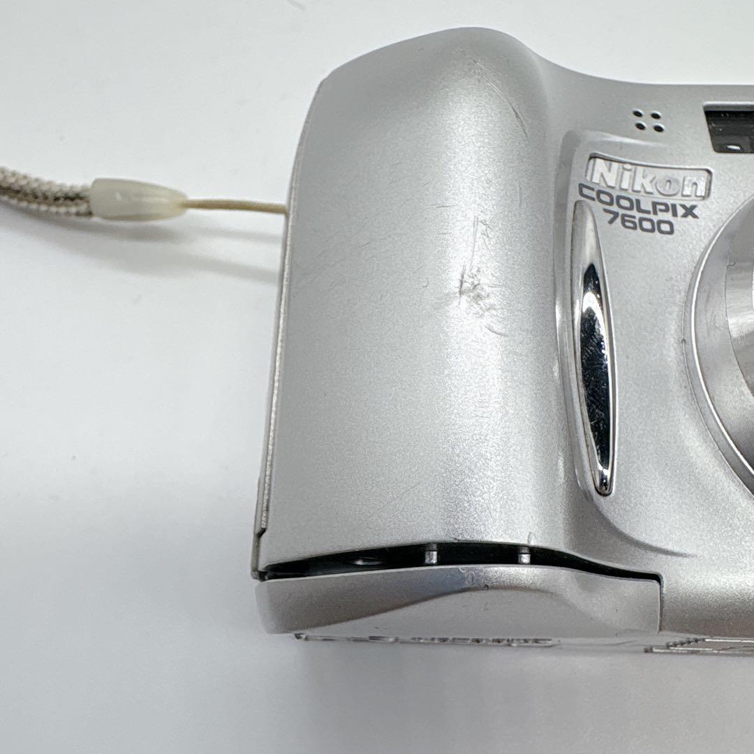 NIkON クールピクス 7600単三電池使用 デジタルカメラ