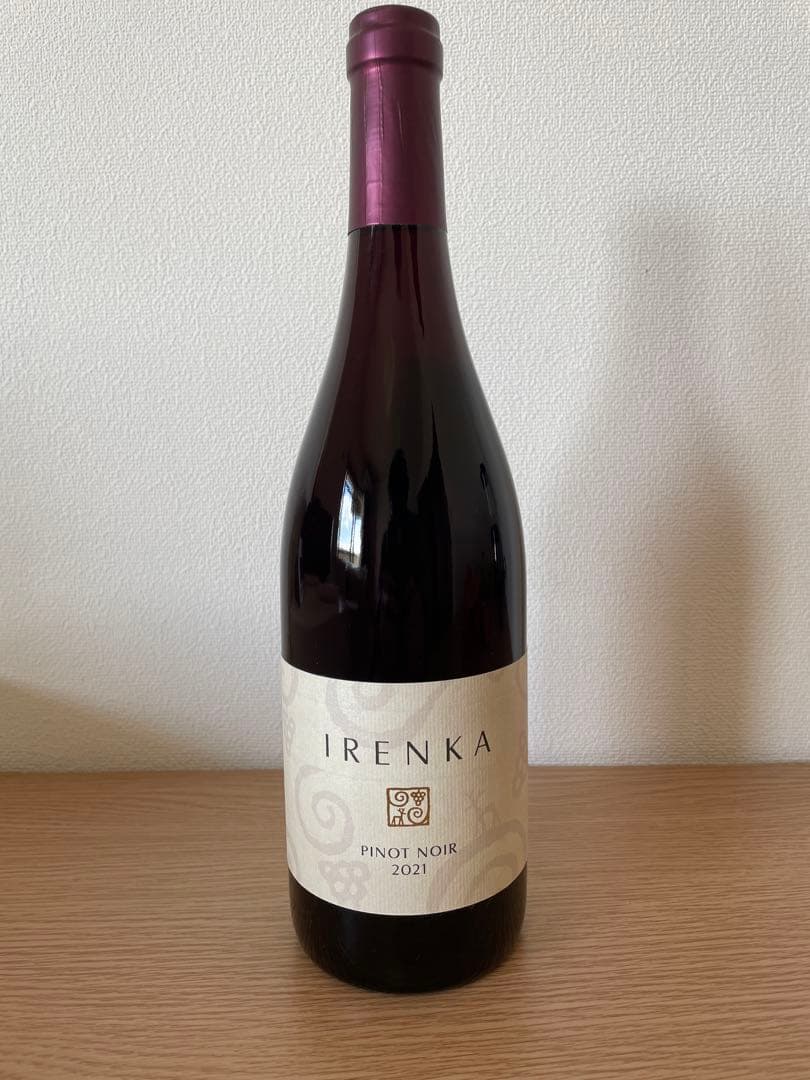 ワイン IRENKA PINOT NOIR 2021