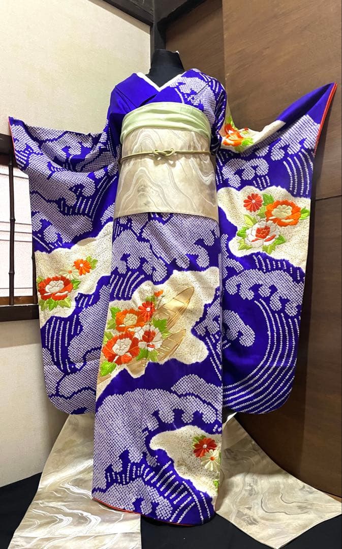 振袖 フルセット6点サイズS〜M駒刺繍　絞り　立波舟草花文　金彩　正絹