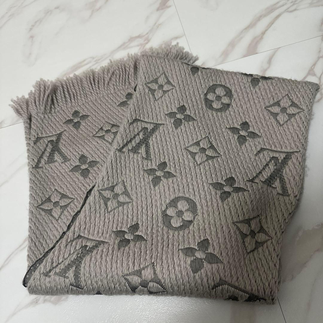 ルイヴィトン　ロゴマニア　マフラー　グレー