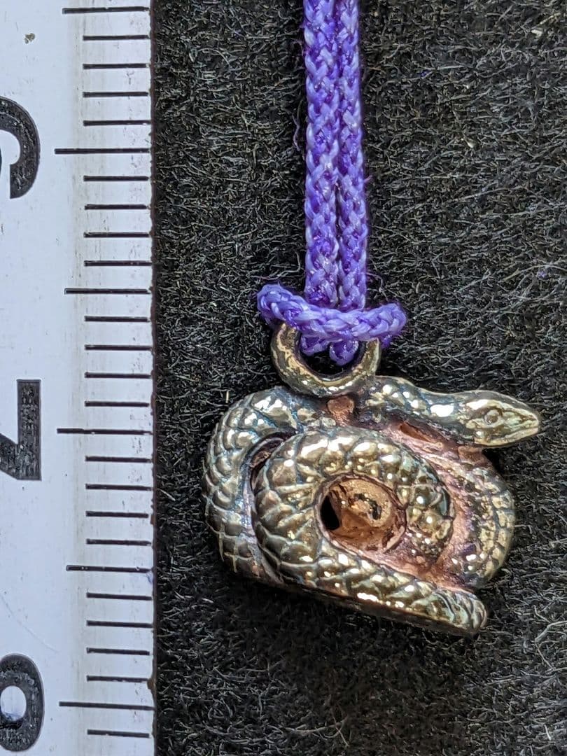 ♦銀製干支 根付け 巳 人間国宝 彫金工芸家 鹿島一谷 原型 SILVER900