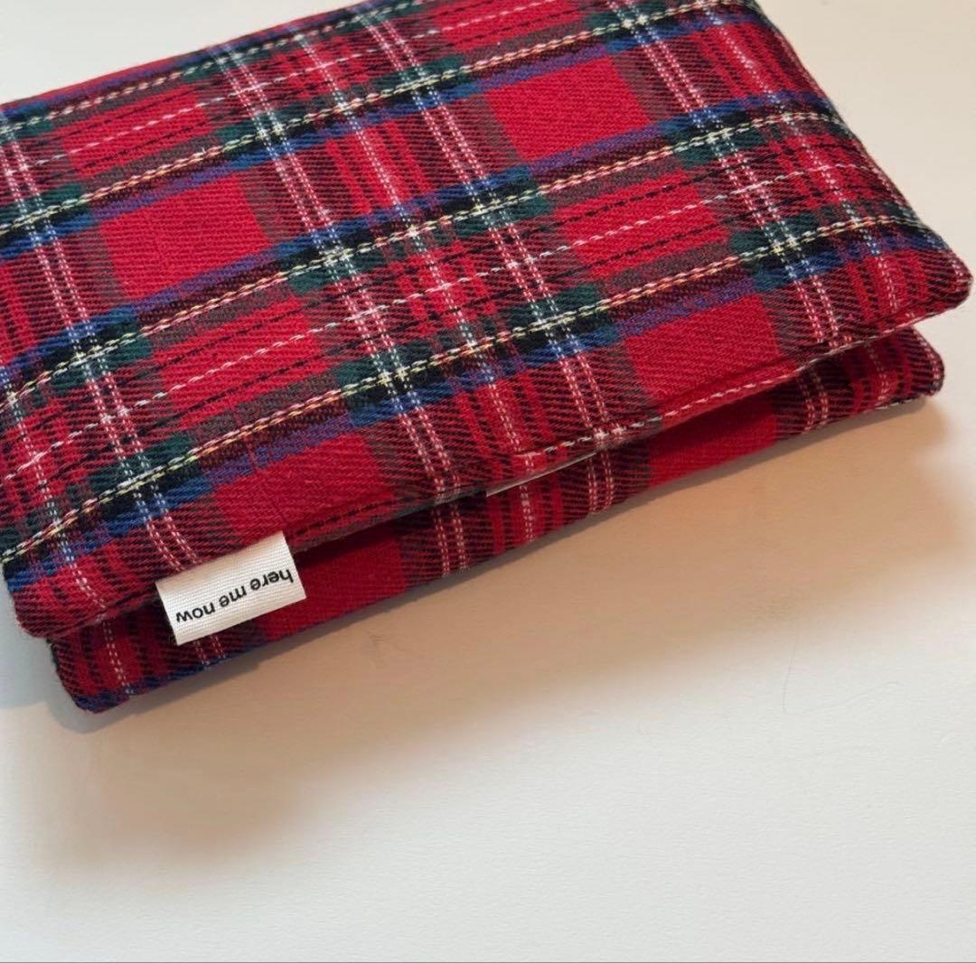 バインダーカバー　赤チェック　クリスマス　A6 韓国　貯金