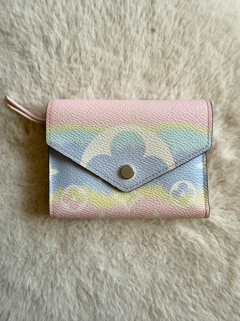 ルイ・ヴィトンLVエスカル ポルトフォイユ・ヴィクトリーヌM69113パステル