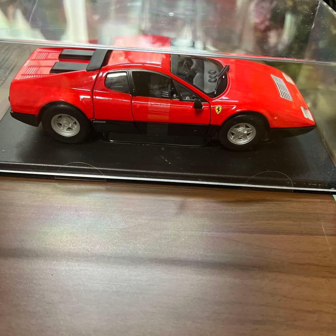 Ferrari 365 GT4 BB 1973 赤