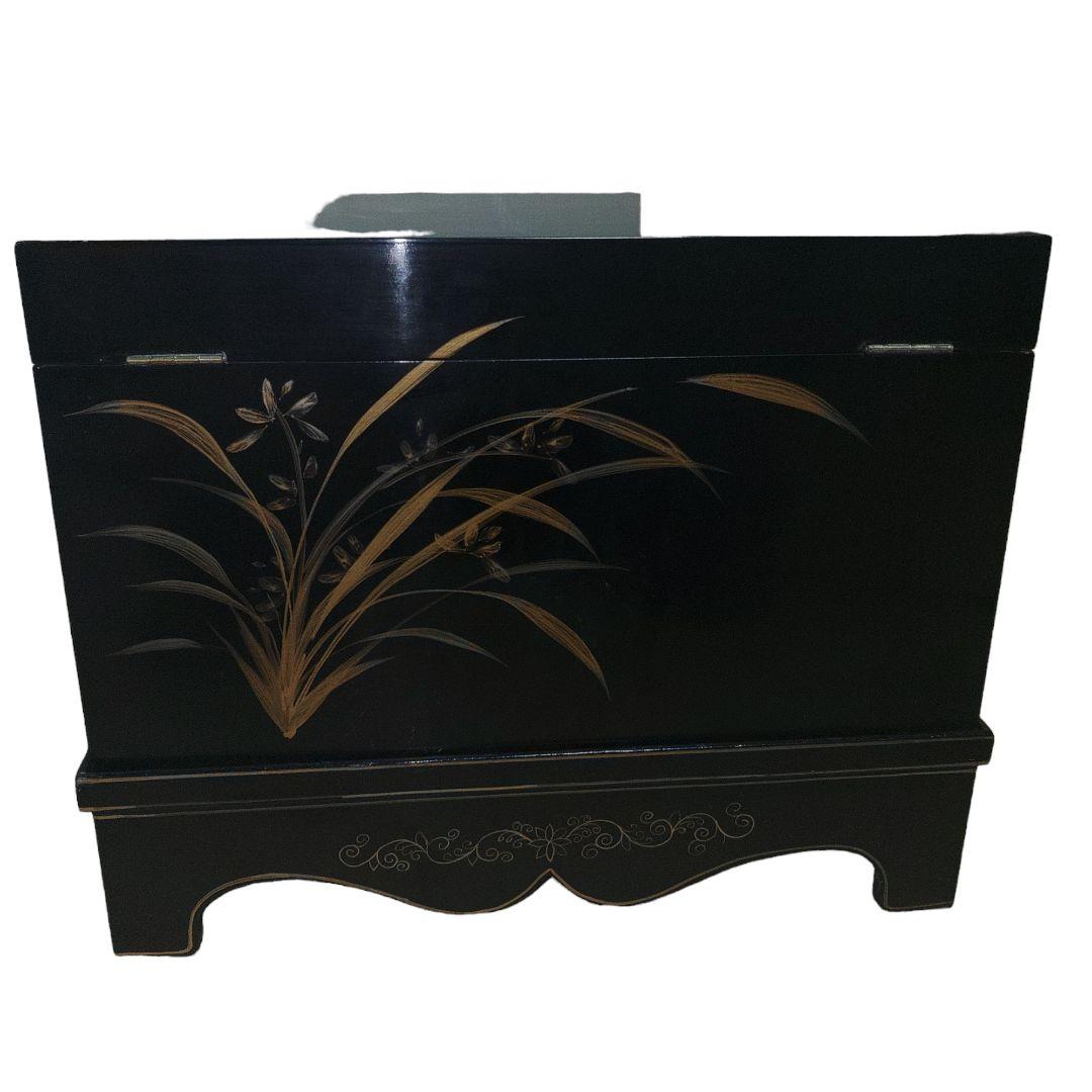 中国キャビネット　漆細工?　武人図