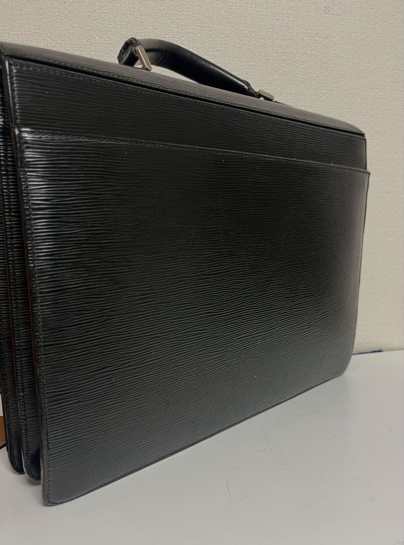 A*M様 【正規品】LOUIS VUITTON エピロブスト 1ビジネスバック【