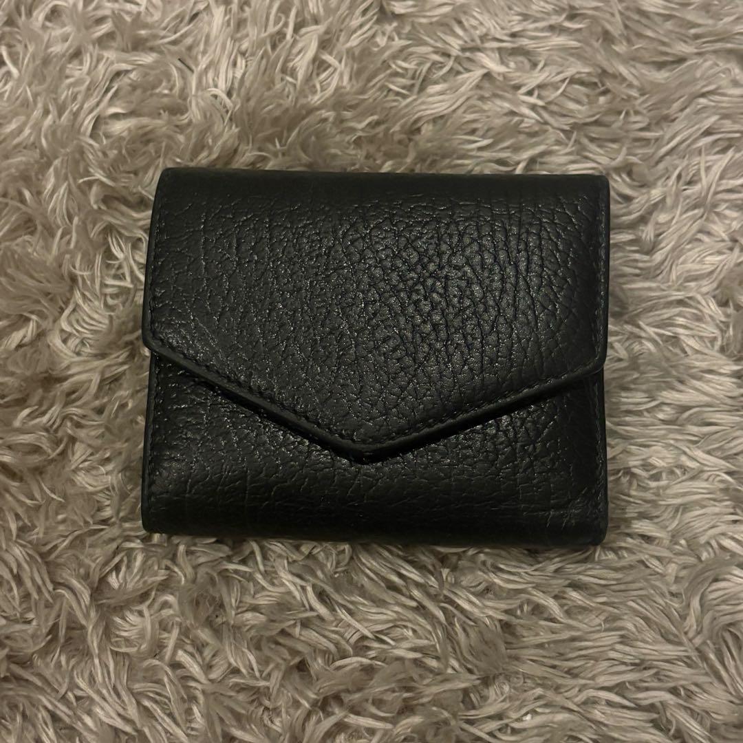 マルジェラ三つ折り財布