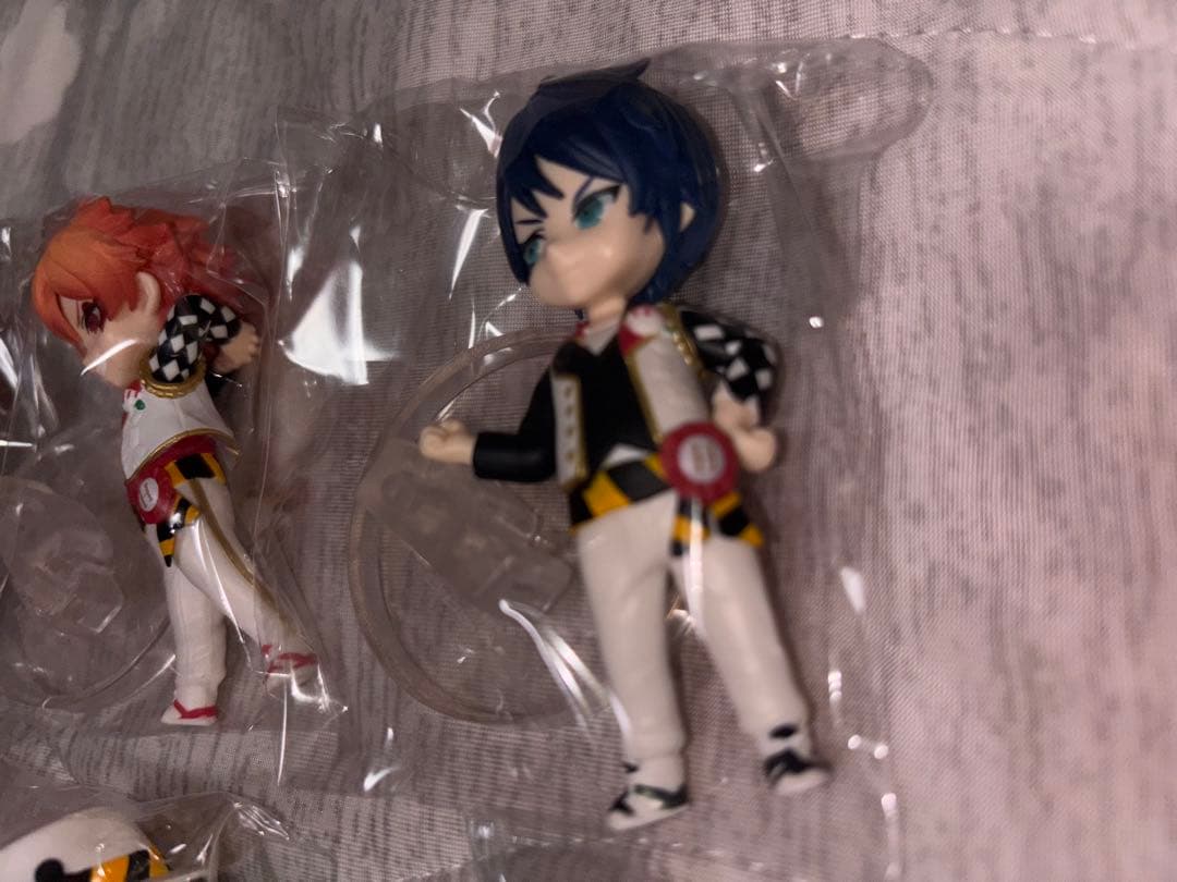 ツイステ デフォルメフィギュア シリーズ1 ハーツラビュル寮 6体セット