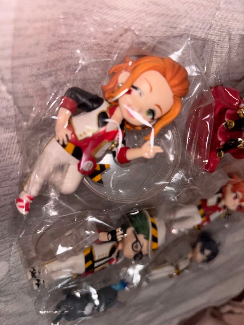 ツイステ デフォルメフィギュア シリーズ1 ハーツラビュル寮 6体セット