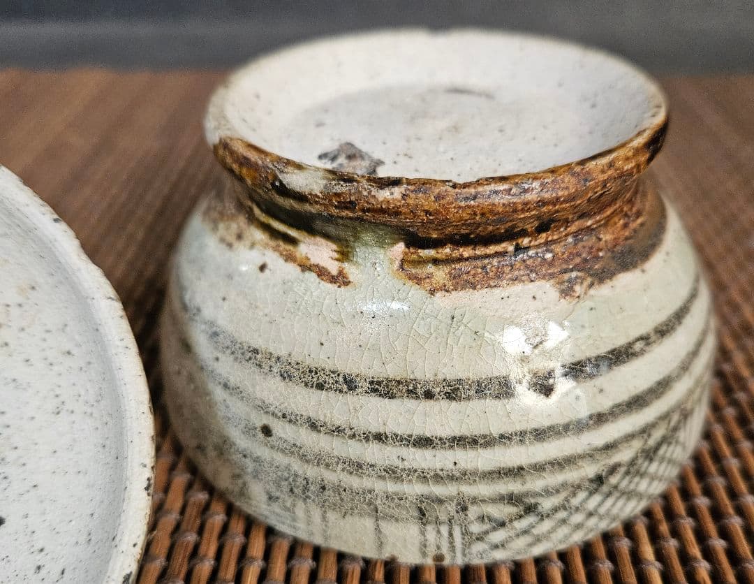 【名品❗】16世紀　タイ古陶磁器　スワンカローク窯　宋胡録　鉄絵　合子　蓋物