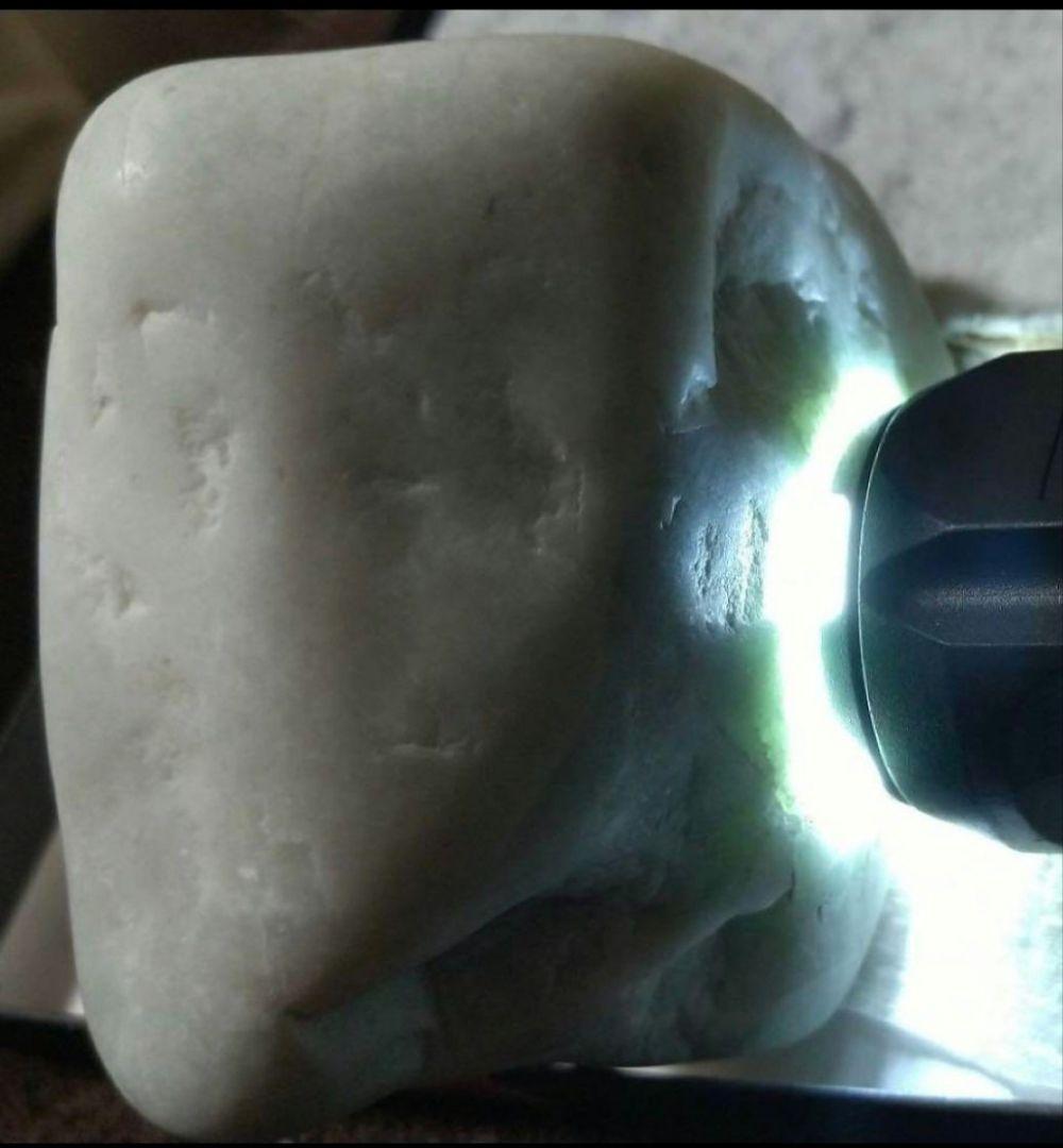 糸魚川翡翠 ヒスイ 300g 原石 国産