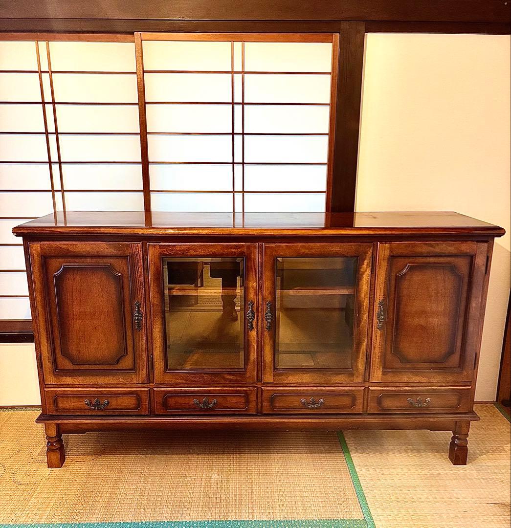 【カリモク】コロニアル　サイドボード　リビングボード　キャビネット