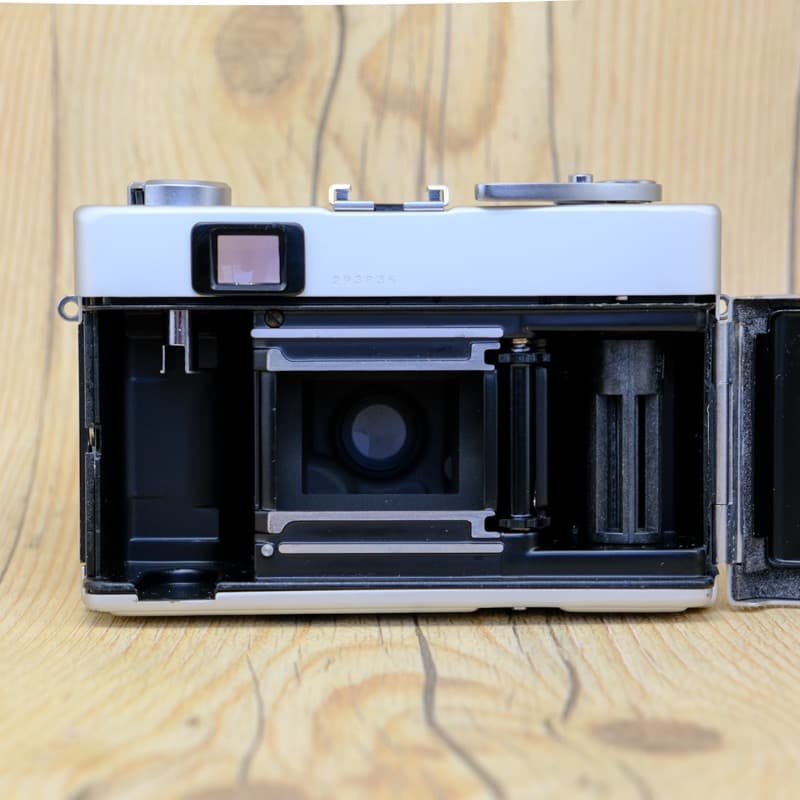 【整備品】KONICA C35 E&L コニカ 美品　フィルター付