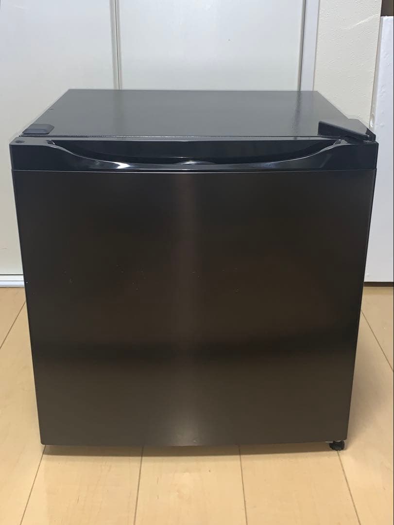 MAXZEN コンパクト冷凍庫　31L