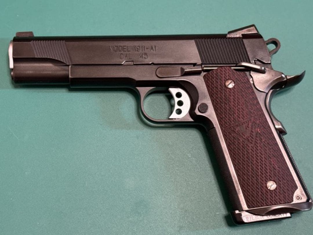 ウエスタンアームズ　LAヴィッカーズカスタム　リアルスチールバージョン美中古品