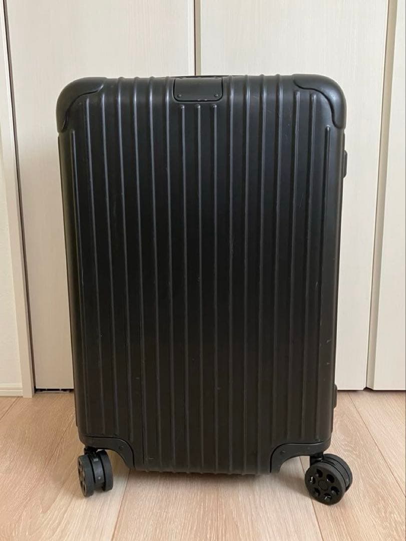 リモワ RIMOWA スーツケース　エッセンシャル チェックイン　M
