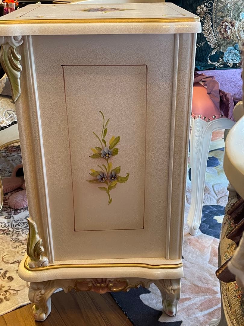 期間限定　破格　美品　ロココキャビネット
