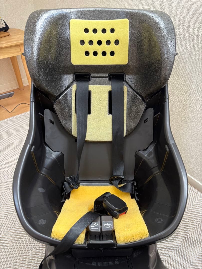 レオ　Combi クルムーヴスマート　チャイルドシートISOFIX