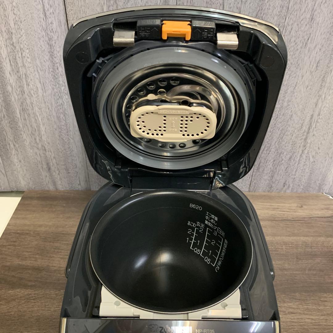 m092207m 象印 NP-RT05 炊飯器 ブラック2023年製