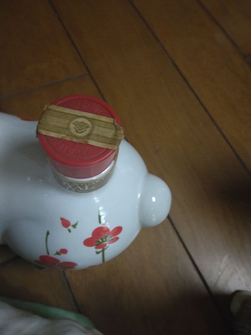 サントリーローヤル　干支ボトル　兎　虎　戌　未