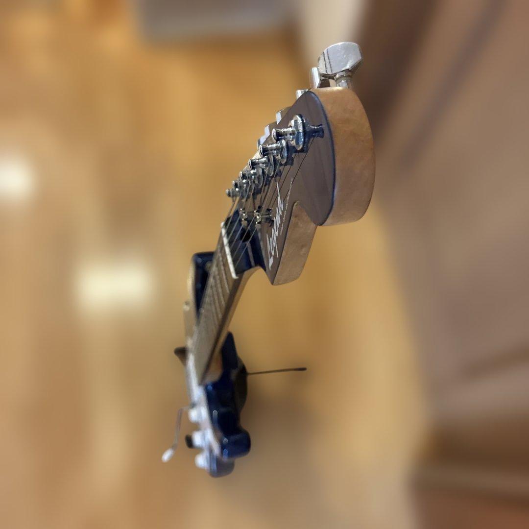 Legend ストラトキャスタータイプ（SSS） アーム付 新品弦張替済