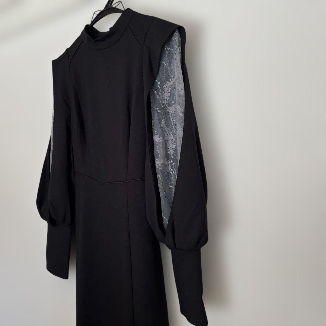 美品　niana ニアナ　スリーブスリット刺繍レースフレアドレス　M ブラック