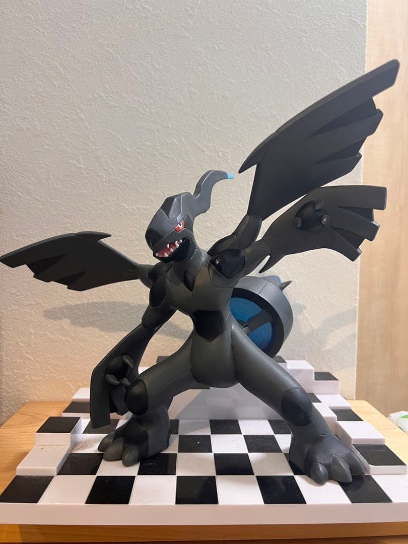 ゼクロムフィギュア